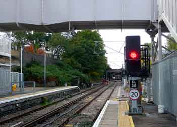 western end of platforms 1 and 2 at Highbury and Islington station.