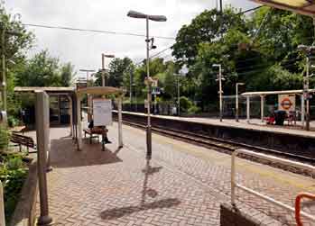 Brondesbury Park railway station looking east.